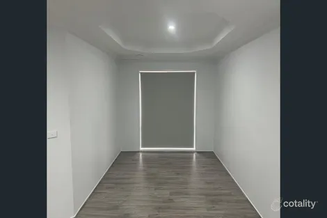Property photo of 12 Brogil Walk Sydenham VIC 3037