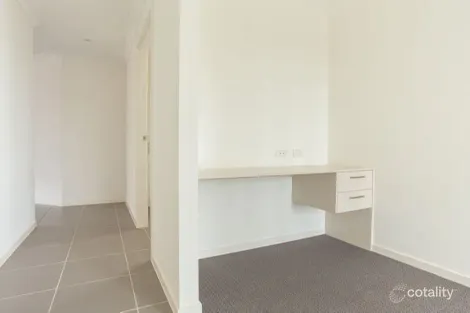 Property photo of 7 Strata Circuit Yarrabilba QLD 4207