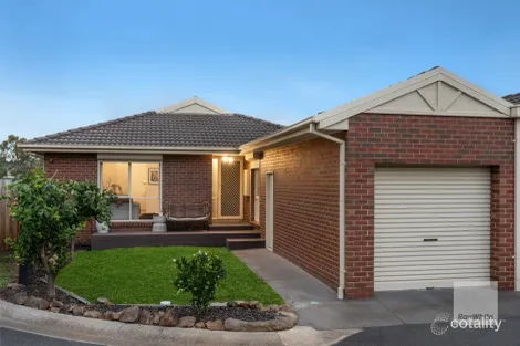 19 Village Ave, Taylors Lakes, VIC 3038