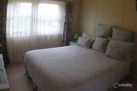 Property photo of 5 Nioka Avenue Point Clare NSW 2250