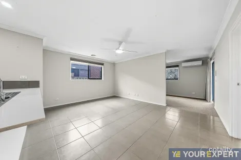 Property photo of 101 Scotsdale Drive Cranbourne East VIC 3977