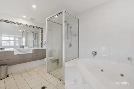 Property photo of 2/103 Cooloola Drive Rainbow Beach QLD 4581