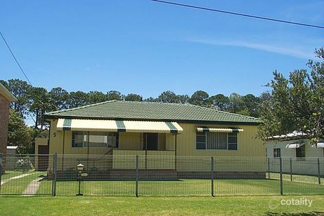 5 Circular Ave, Sawtell, NSW 2452