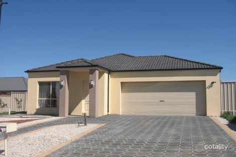 Property photo of 3 Discovery Close Craigieburn VIC 3064
