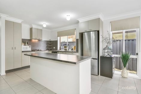 Property photo of 7 Mountainview Terrace Keysborough VIC 3173