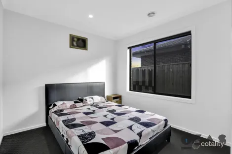 Property photo of 1 Vestige Circuit Tarneit VIC 3029