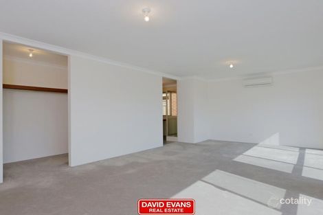 Property photo of 9 Vermont Approach Hocking WA 6065