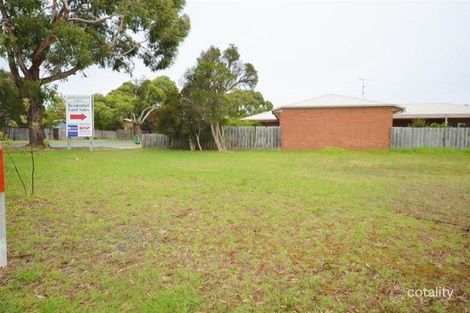 2 Woodland Heath Dr, Inverloch, VIC 3996