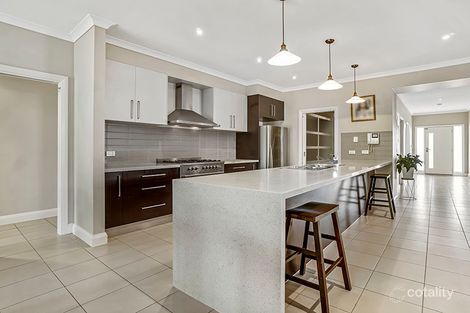 Property photo of 14 Desert Gum Way Brookfield VIC 3338