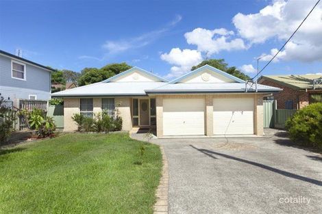 24 Renown Ave, Shoalhaven Heads, NSW 2535