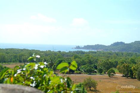 Property photo of 24 Wallaby Way Horseshoe Bay QLD 4819