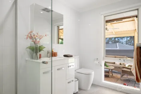 Property photo of 11 Monaco Circuit Aberfoyle Park SA 5159