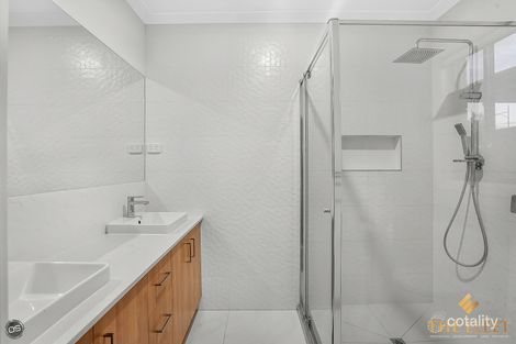 Property photo of 37 Springbrook Parkway Cobblebank VIC 3338