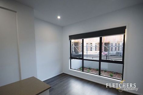 Property photo of 5 Travertine Loop Berwick VIC 3806