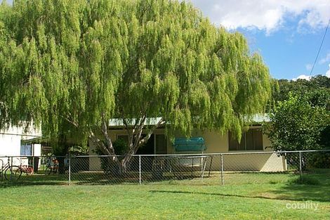 11 Feldt St, Flying Fish Point, QLD 4860