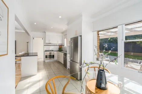 Property photo of 42 Cambra Road Belmont VIC 3216