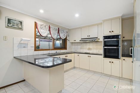Property photo of 1 Thomas Mitchell Drive Endeavour Hills VIC 3802