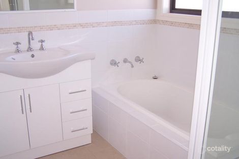 Property photo of 2 Gungurru Close Calala NSW 2340