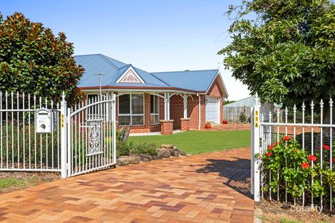 Property photo of 11A Collingwood Close Middle Ridge QLD 4350