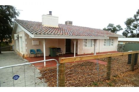 28 Robinson St, Northam, WA 6401