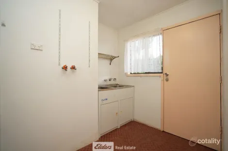 Property photo of 42 Poole Street Griffith NSW 2680