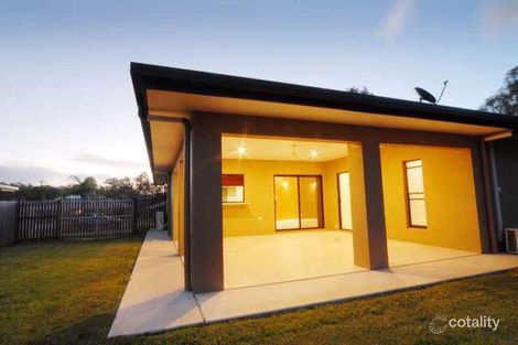 17 Valley Dr, Cannonvale, QLD 4802