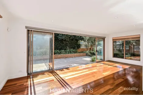 Property photo of 13 Dalgetty Road Beaumaris VIC 3193