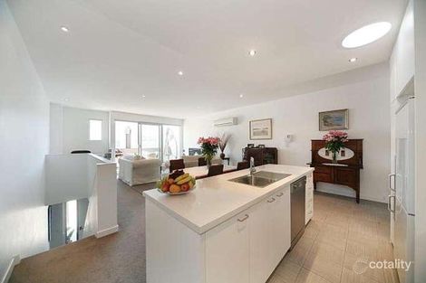Property photo of 217/285-305 Centre Road Bentleigh VIC 3204