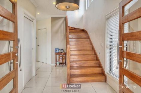 Property photo of 17 Waratah Crescent Springfield Lakes QLD 4300