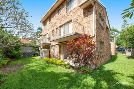 Property photo of 1/50 Douglas Street Greenslopes QLD 4120