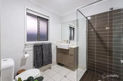 Property photo of 11 Foster Circuit Hillcrest QLD 4118