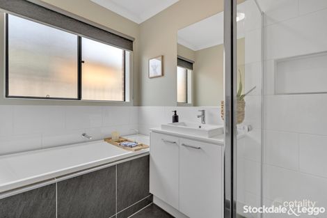 Property photo of 11 Retlaw Road Mickleham VIC 3064