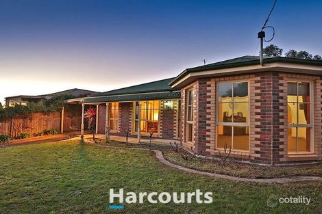 4 Balmoral Way, Pakenham, VIC 3810