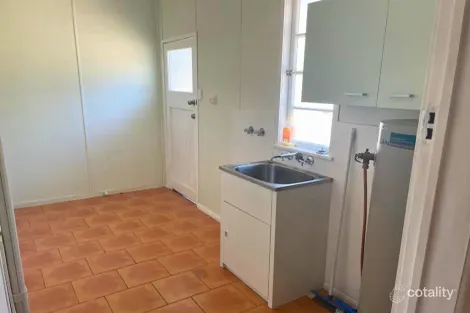 Property photo of 37 High Street Kogan QLD 4406