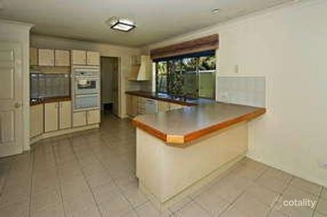 Property photo of 9 Irvine Place Wynnum West QLD 4178