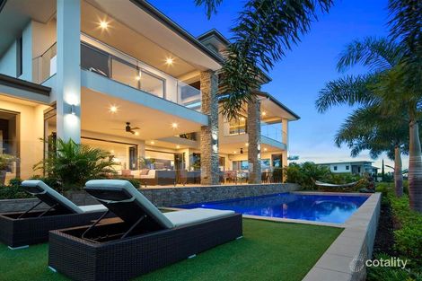 Property photo of 13 Pearl Beach Drive Helensvale QLD 4212