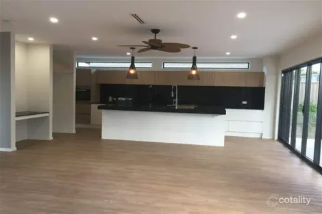 Property photo of 28 Marcus Drive Regents Park QLD 4118