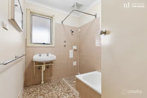 Property photo of 20 Clifford Street Murray Bridge SA 5253