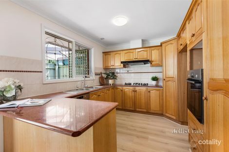 Property photo of 2/15A Wattle Grove McKinnon VIC 3204