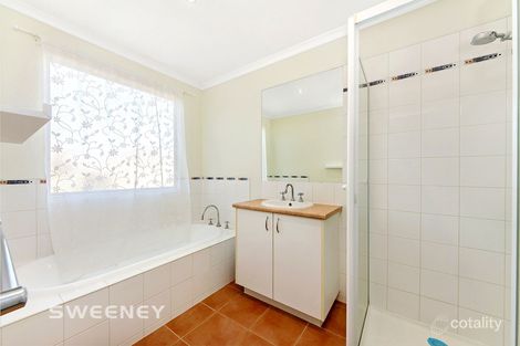 Property photo of 60 Jade Way Hillside VIC 3037
