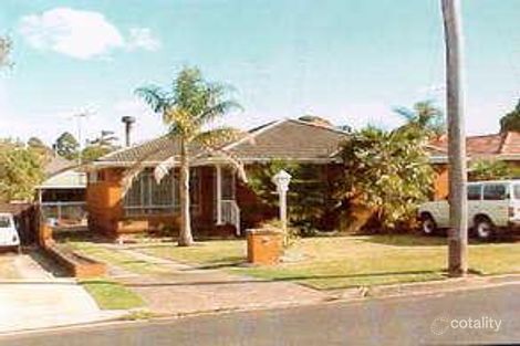 15 Canberra Cres, Campbelltown, NSW 2560
