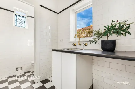 Property photo of 14 Sussex Road Caulfield South VIC 3162