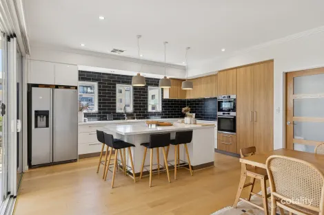 18 Marco Polo Dr, Mandurah, WA 6210