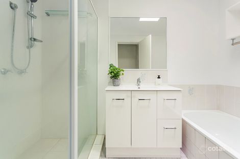 Property photo of 208/641 Pine Ridge Road Biggera Waters QLD 4216