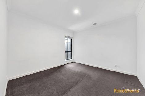 Property photo of 12 Award Crescent Truganina VIC 3029