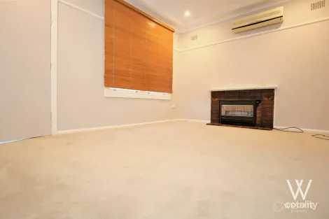 Property photo of 33 Commonwealth Street West Bathurst NSW 2795