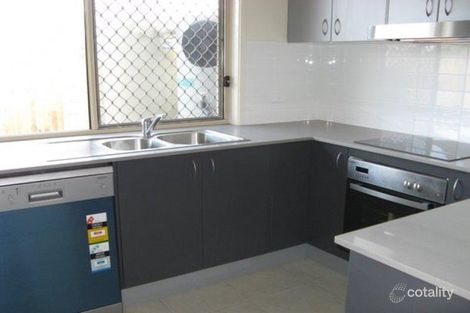 Property photo of 30/11 Tripcony Place Wakerley QLD 4154