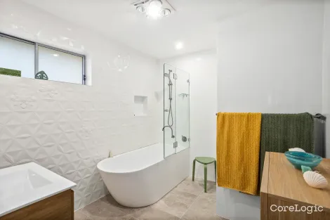 Property photo of 8 White Place Figtree NSW 2525
