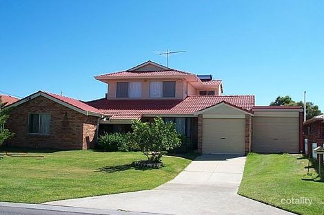 15 Fawkner Rd, Two Rocks, WA 6037