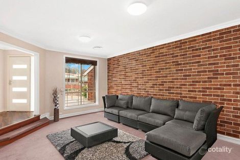Property photo of 21 Temora Place Karabar NSW 2620